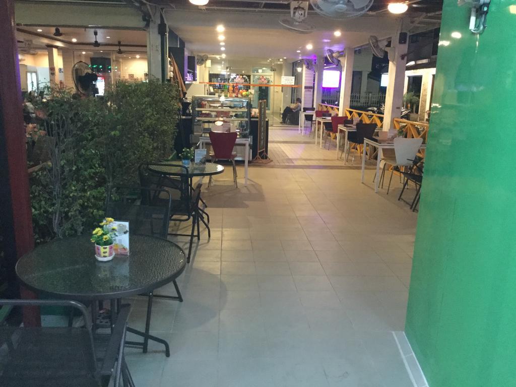 The Yim Siam Hotel Patong Bagian luar foto