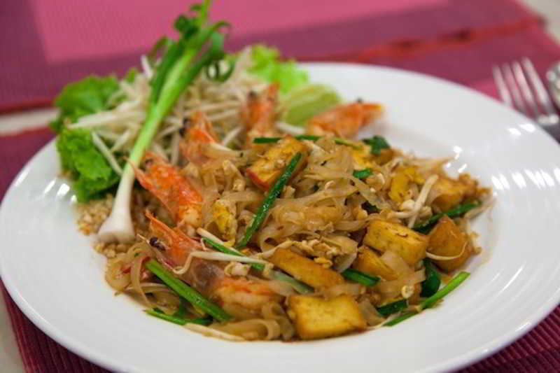 The Yim Siam Hotel Patong Bagian luar foto
