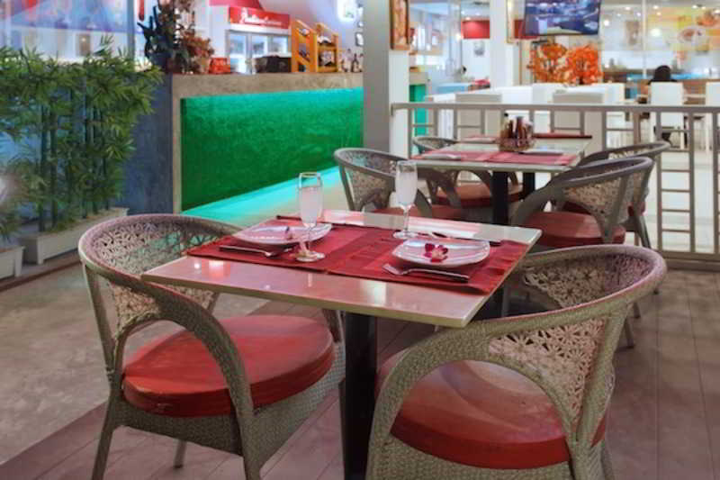 The Yim Siam Hotel Patong Bagian luar foto