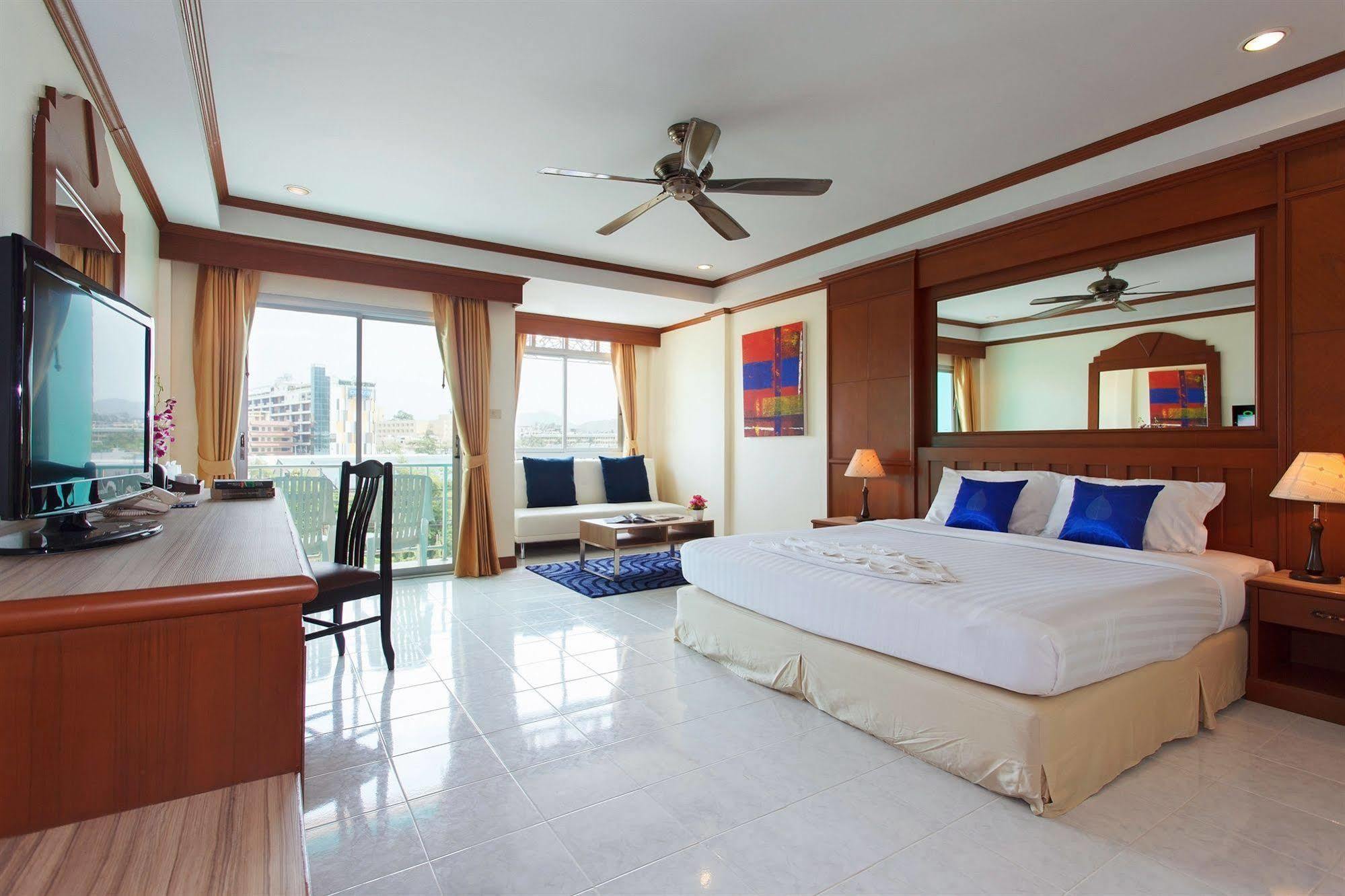 The Yim Siam Hotel Patong Bagian luar foto