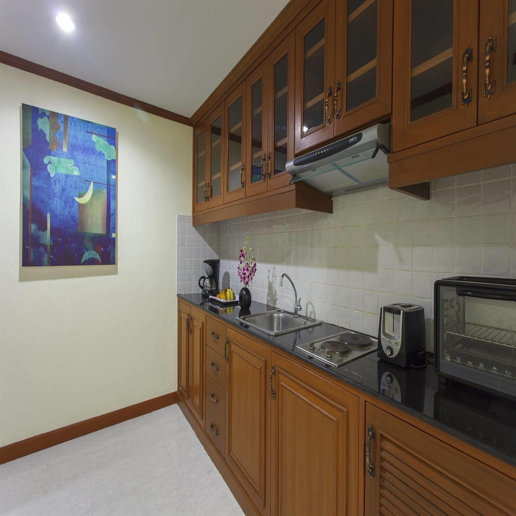 The Yim Siam Hotel Patong Bagian luar foto